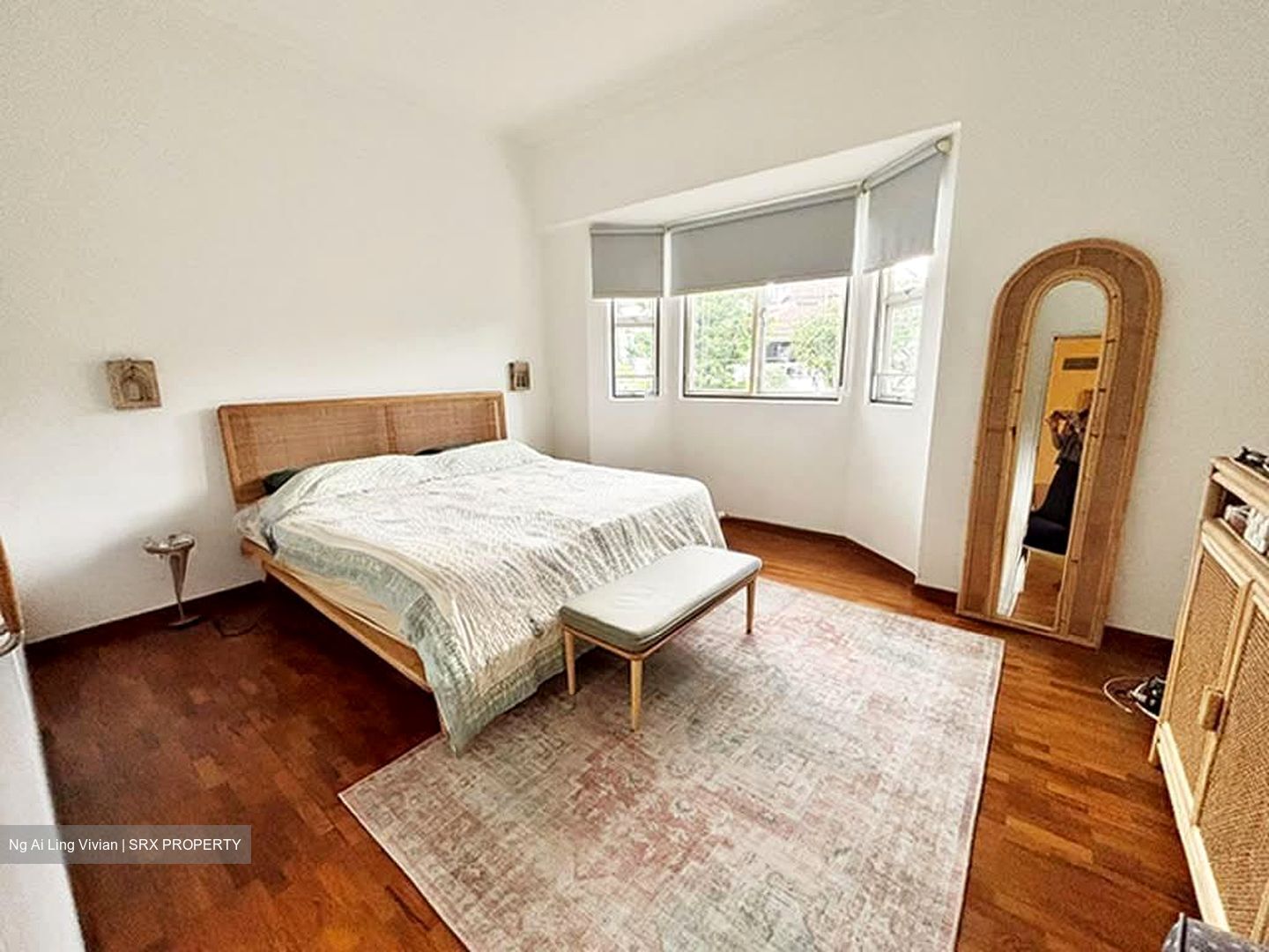 Hillcrest Park (D11), Terrace #568653671